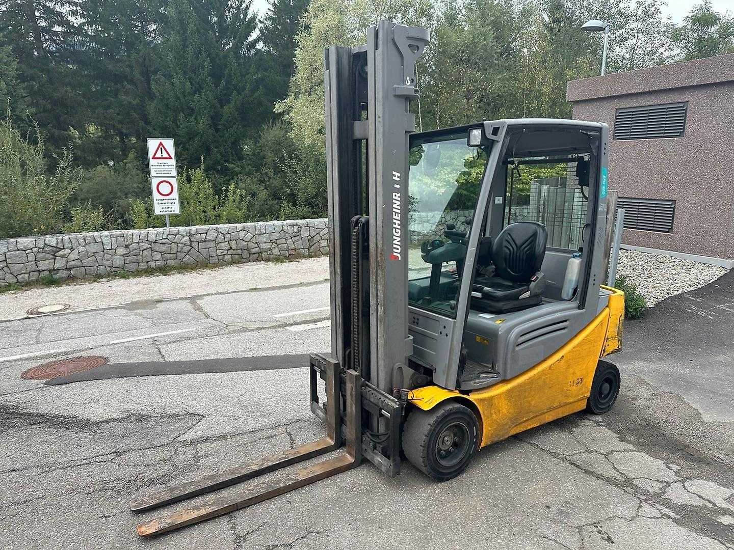 Used Forklift Truck JUNGHEINRICH EFG 320 - 550DZ ELEKTRO VIERRADFRONTSTAPLER (13068724)