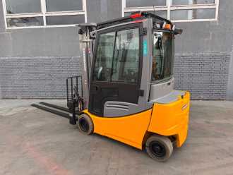Used Forklift Truck JUNGHEINRICH EFG 320 Baujahr 2021/ Vollkabine Triplexmast ELEKTRO VIERRADFRONTSTAPLER (13063520)