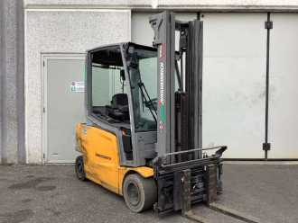 Used Forklift Truck JUNGHEINRICH EFG 320 ELEKTRO VIERRADFRONTSTAPLER (13069913) backdrop