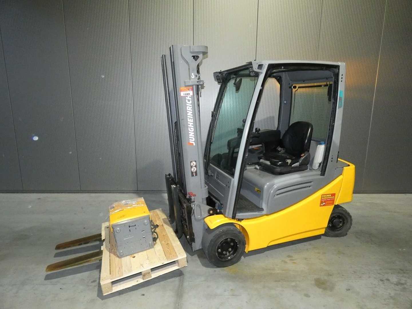 Used Forklift Truck JUNGHEINRICH EFG 320 ELEKTRO VIERRADFRONTSTAPLER (13076079)