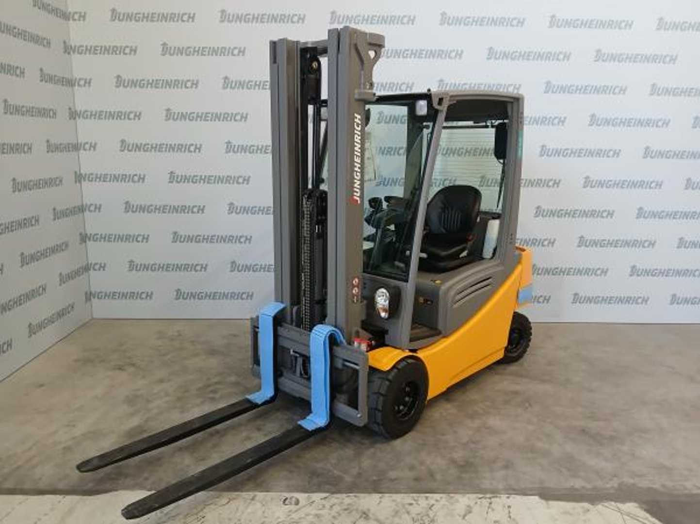 Used Forklift Truck JUNGHEINRICH EFG 320 MP GE 115-500 DZ ELEKTRO VIERRADFRONTSTAPLER (13070437)
