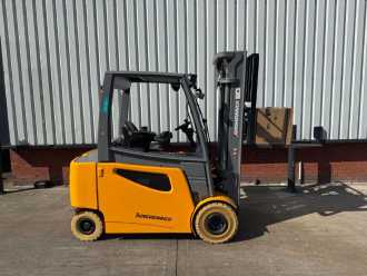 Used Forklift Truck JUNGHEINRICH EFG 425 / Triplex 5500 mm / NEUGERÄT ELEKTRO VIERRADFRONTSTAPLER (13068276)