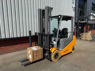 Used Forklift Truck JUNGHEINRICH EFG 425 / Triplex 5500 mm / NEUGERÄT ELEKTRO VIERRADFRONTSTAPLER (13068276)