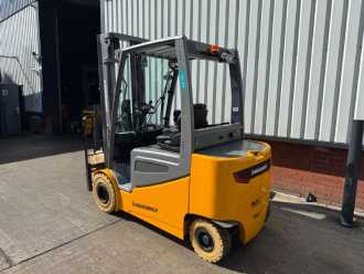 Used Forklift Truck JUNGHEINRICH EFG 425 / Triplex 5500 mm / NEUGERÄT ELEKTRO VIERRADFRONTSTAPLER (13068276)