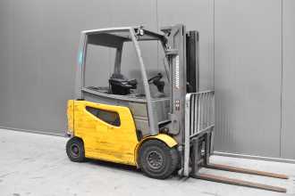 Used Forklift Truck JUNGHEINRICH EFG 425 k /57434/ ELEKTRO VIERRADFRONTSTAPLER (13064234) backdrop