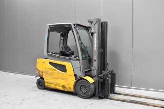 Used Forklift Truck JUNGHEINRICH EFG 430 /58564/ ELEKTRO VIERRADFRONTSTAPLER (13064974) backdrop