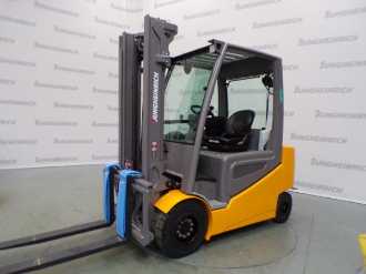 Used Forklift Truck JUNGHEINRICH EFG 430 G+E 115-330 ZT ELEKTRO VIERRADFRONTSTAPLER (13057901) backdrop