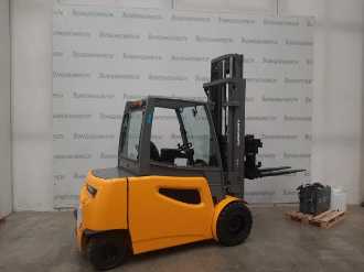 Used Forklift Truck JUNGHEINRICH EFG 550 (2015) ELEKTRO VIERRADFRONTSTAPLER (13015124) backdrop