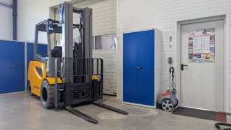 Used Forklift Truck JUNGHEINRICH EFG 550 GE120-550DZ ELEKTRO VIERRADFRONTSTAPLER (13063037)