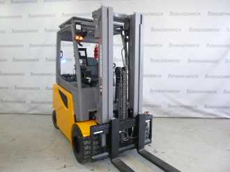 Used Forklift Truck JUNGHEINRICH EFG S30 SP GE 120-500 DZ ELEKTRO VIERRADFRONTSTAPLER (13060894) backdrop