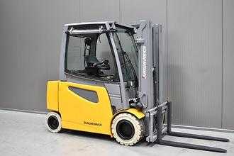 Used Forklift Truck JUNGHEINRICH EFG S30s ELEKTRO VIERRADFRONTSTAPLER (12998732) backdrop