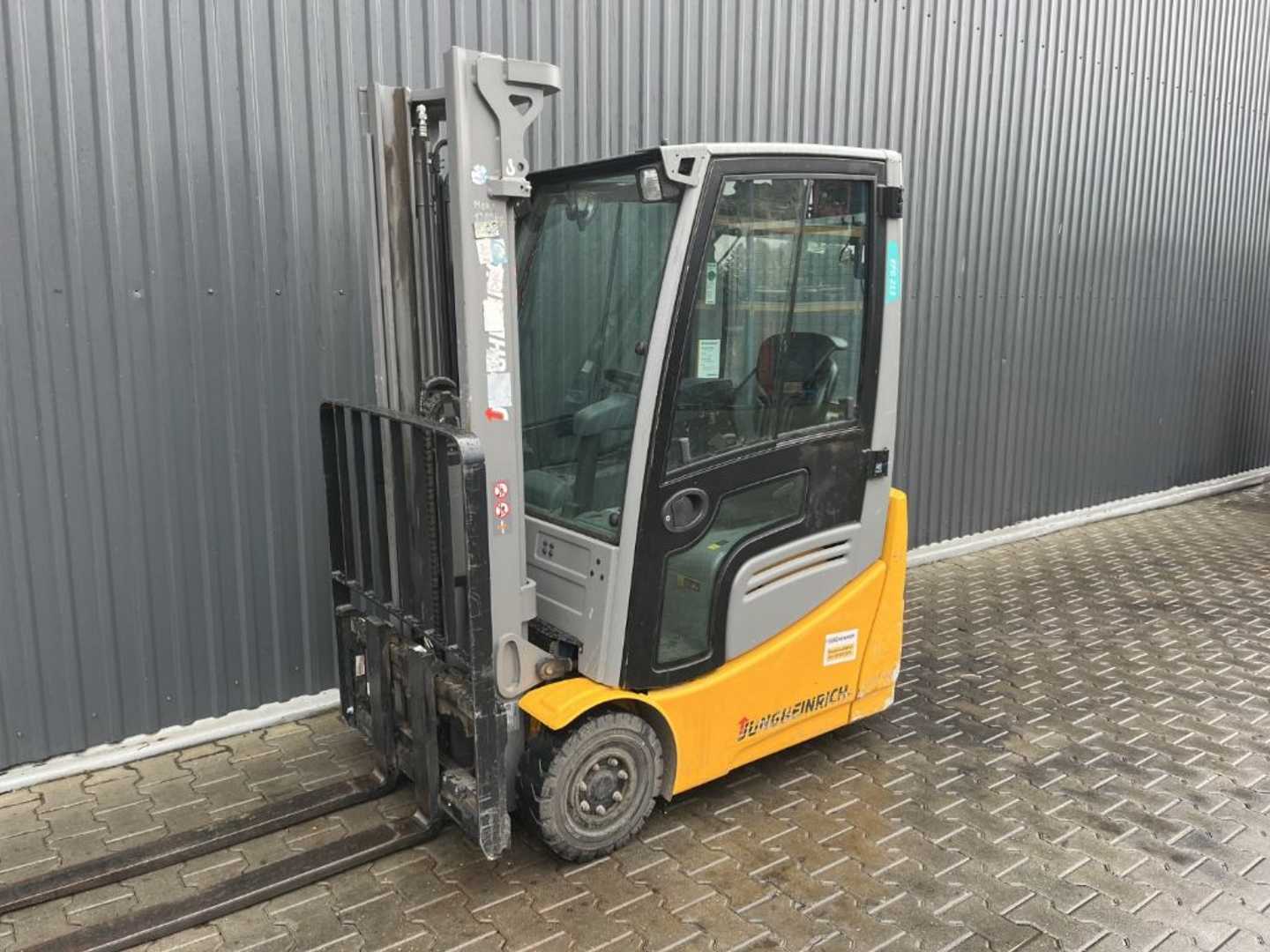 Used Forklift Truck JUNGHEINRICH EFG213 ELEKTRO DREIRADFRONTSTAPLER (13045039)