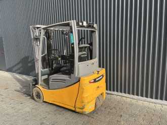 Used Forklift Truck JUNGHEINRICH EFG216 ELEKTRO DREIRADFRONTSTAPLER (13073616)