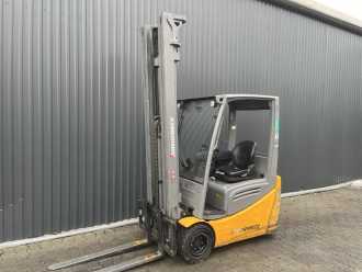 Used Forklift Truck JUNGHEINRICH EFG216k ELEKTRO DREIRADFRONTSTAPLER (13025356) backdrop