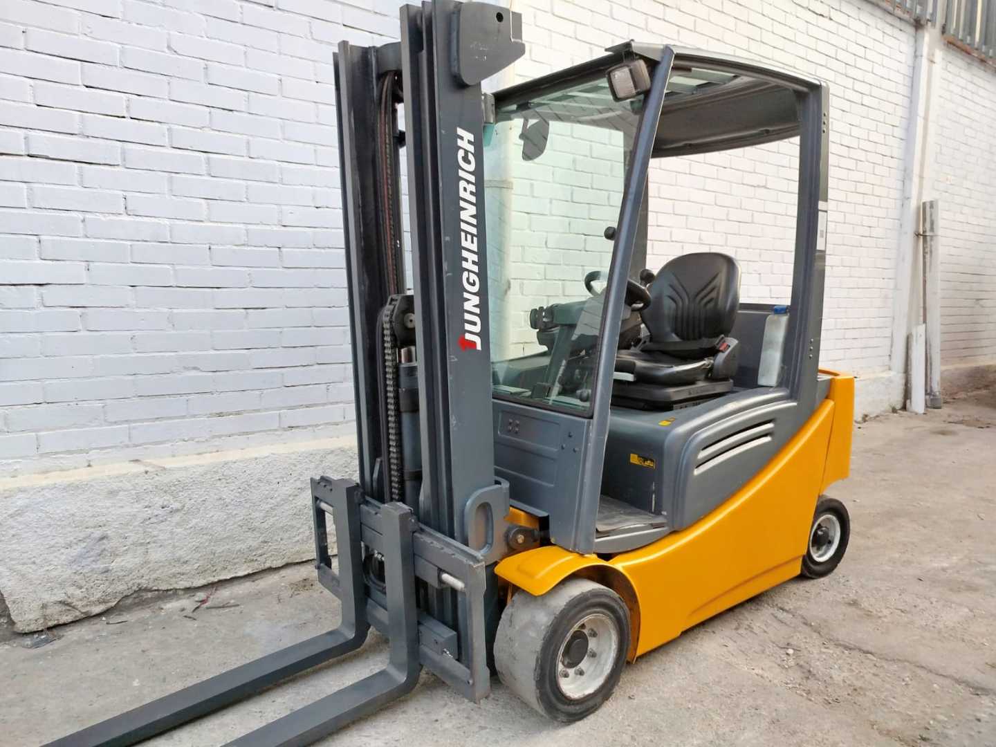 Used Forklift Truck JUNGHEINRICH EFG320 ELEKTRO VIERRADFRONTSTAPLER (13067311)
