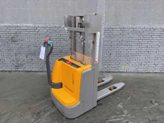 Used Forklift Truck JUNGHEINRICH EJC 110 Baujahr 2017 HH 2,5M / Akku 2017 ELEKTRO HOCHHUBWAGENDEICHSEL (13074936)
