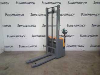 Used Forklift Truck JUNGHEINRICH EJC 110 Li 115-360 ZT ELEKTRO HOCHHUBWAGENDEICHSEL (13046911) backdrop