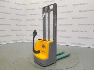 Used Forklift Truck JUNGHEINRICH EJC 110 Li 115-360 ZT ELEKTRO HOCHHUBWAGENDEICHSEL (13060918) backdrop