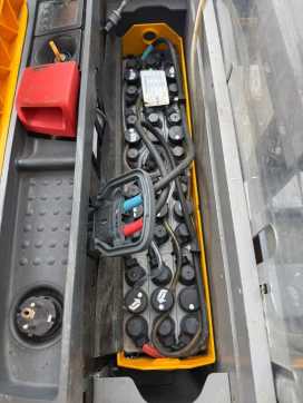 Used Forklift Truck JUNGHEINRICH EJC 112 Baujahr 2017 Hubhöhe 2900 Ladegerät Integriert ELEKTRO HOCHHUBWAGENDEICHSEL (13065995)