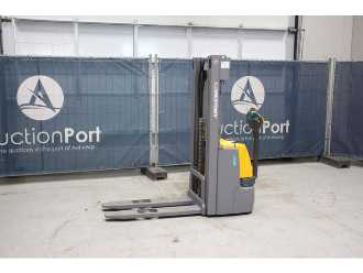 Used Forklift Truck JUNGHEINRICH EJC 112 ELEKTRO HOCHHUBWAGENMANUELLELEKTRISCH (13048299) backdrop