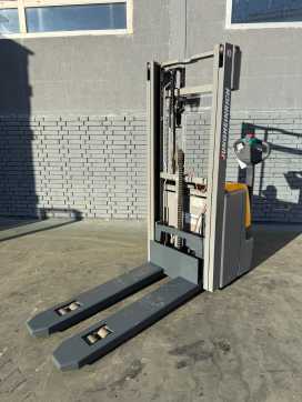 Used Forklift Truck JUNGHEINRICH EJC 112z Baujahr 2020 Akku 2026 Mit Waage ELEKTRO HOCHHUBWAGENDEICHSEL (13076483) backdrop