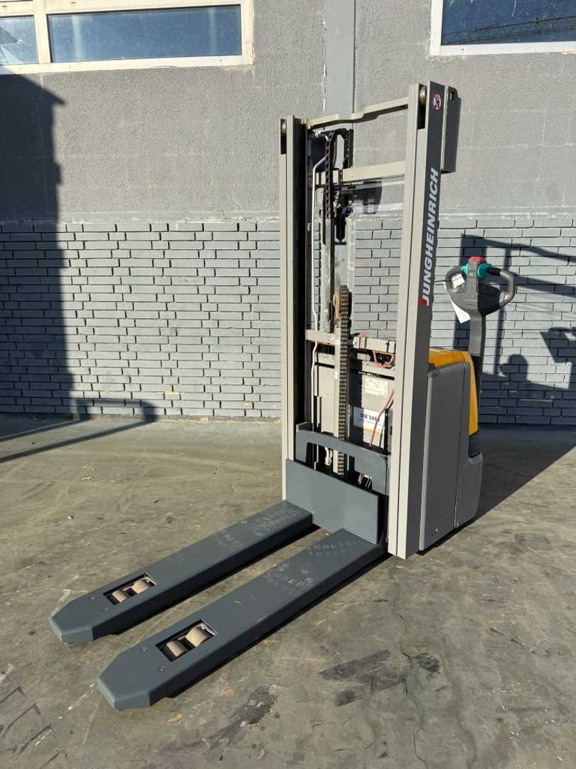 Used Forklift Truck JUNGHEINRICH EJC 112z Baujahr 2020 Akku 2026 Mit Waage ELEKTRO HOCHHUBWAGENDEICHSEL (13076483)