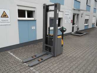 Used Forklift Truck JUNGHEINRICH EJC 214 - 5,35 m Triplex - 265 Stunden ELEKTRO HOCHHUBWAGENDEICHSEL (13053465)