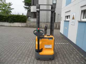 Used Forklift Truck JUNGHEINRICH EJC 214 - 5,35 m Triplex - 265 Stunden ELEKTRO HOCHHUBWAGENDEICHSEL (13053465)
