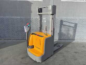 Used Forklift Truck JUNGHEINRICH EJC 214 Baujahr 2015 HH 2900 / Akku 2021 / Freihub ELEKTRO HOCHHUBWAGENDEICHSEL (13075487)