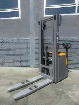 Used Forklift Truck JUNGHEINRICH EJC 214 Baujahr 2019 Stunden 3210/ Akku 2019 ELEKTRO HOCHHUBWAGENDEICHSEL (13045765) backdrop