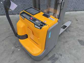 Used Forklift Truck JUNGHEINRICH EJC 214 Baujahr 2021 / Triplex 4,7M/ NEUWERTIG ELEKTRO HOCHHUBWAGENDEICHSEL (13074501)