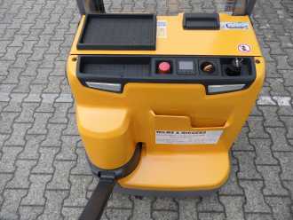 Used Forklift Truck JUNGHEINRICH EJC 216 - Baujahr 2021 - wenig Stunden ELEKTRO HOCHHUBWAGENDEICHSEL (13060749)