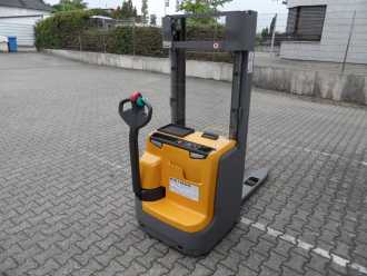 Used Forklift Truck JUNGHEINRICH EJC 216 - Baujahr 2021 - wenig Stunden ELEKTRO HOCHHUBWAGENDEICHSEL (13060749)