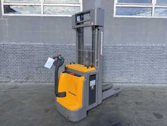 Used Forklift Truck JUNGHEINRICH EJC 220z Baujahr 2017 / Triplex 4,2M / TOP ZUSTAND ELEKTRO HOCHHUBWAGENDEICHSEL (13074926)