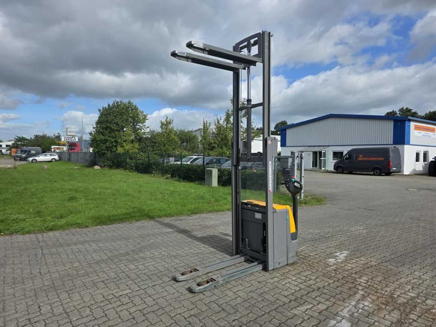 Used Forklift Truck JUNGHEINRICH EJC112z ELEKTRO HOCHHUBWAGENDEICHSEL (13068845)