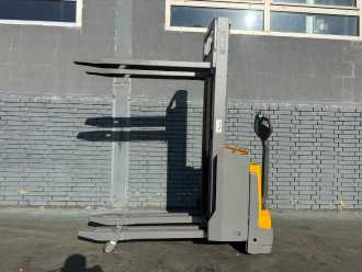 Used Forklift Truck JUNGHEINRICH EJD 118 Baujahr 2018 HH 1500 Akku 2023 ELEKTRO HOCHHUBWAGENDEICHSEL (13076487) backdrop