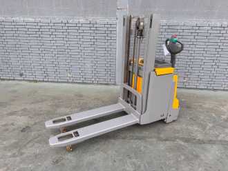 Used Forklift Truck JUNGHEINRICH EJD 220 Baujahr 2018 Stunden 3896 HH 2,1M ELEKTRO HOCHHUBWAGENDEICHSEL (13023833)