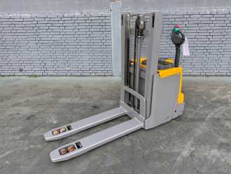 Used Forklift Truck JUNGHEINRICH EJD 220 Baujahr 2019 /HH 2,1M/ Akku 2019 ELEKTRO HOCHHUBWAGENDEICHSEL (13023835)