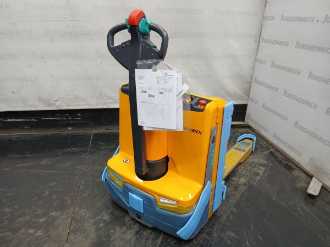 Used Forklift Truck JUNGHEINRICH EJE 114 24 115 54 ELEKTRO NIEDERHUBWAGENDEICHSEL (13054446) backdrop