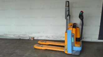 Used Forklift Truck JUNGHEINRICH EJE 116 115-54 ELEKTRO NIEDERHUBWAGENDEICHSEL (13041804) backdrop