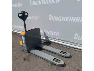 Used Forklift Truck JUNGHEINRICH EJE M15 1150mm ELEKTRO NIEDERHUBWAGENDEICHSEL (12818847) backdrop