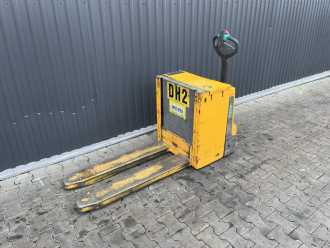 Used Forklift Truck JUNGHEINRICH EJEC20 ELEKTRO NIEDERHUBWAGENDEICHSEL (13073466) backdrop