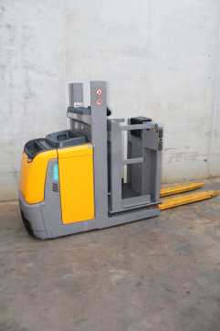 Used Forklift Truck JUNGHEINRICH EKS 110 Z 100E ELEKTRO HOCHHUBKOMMISSIONIERER (13055565)
