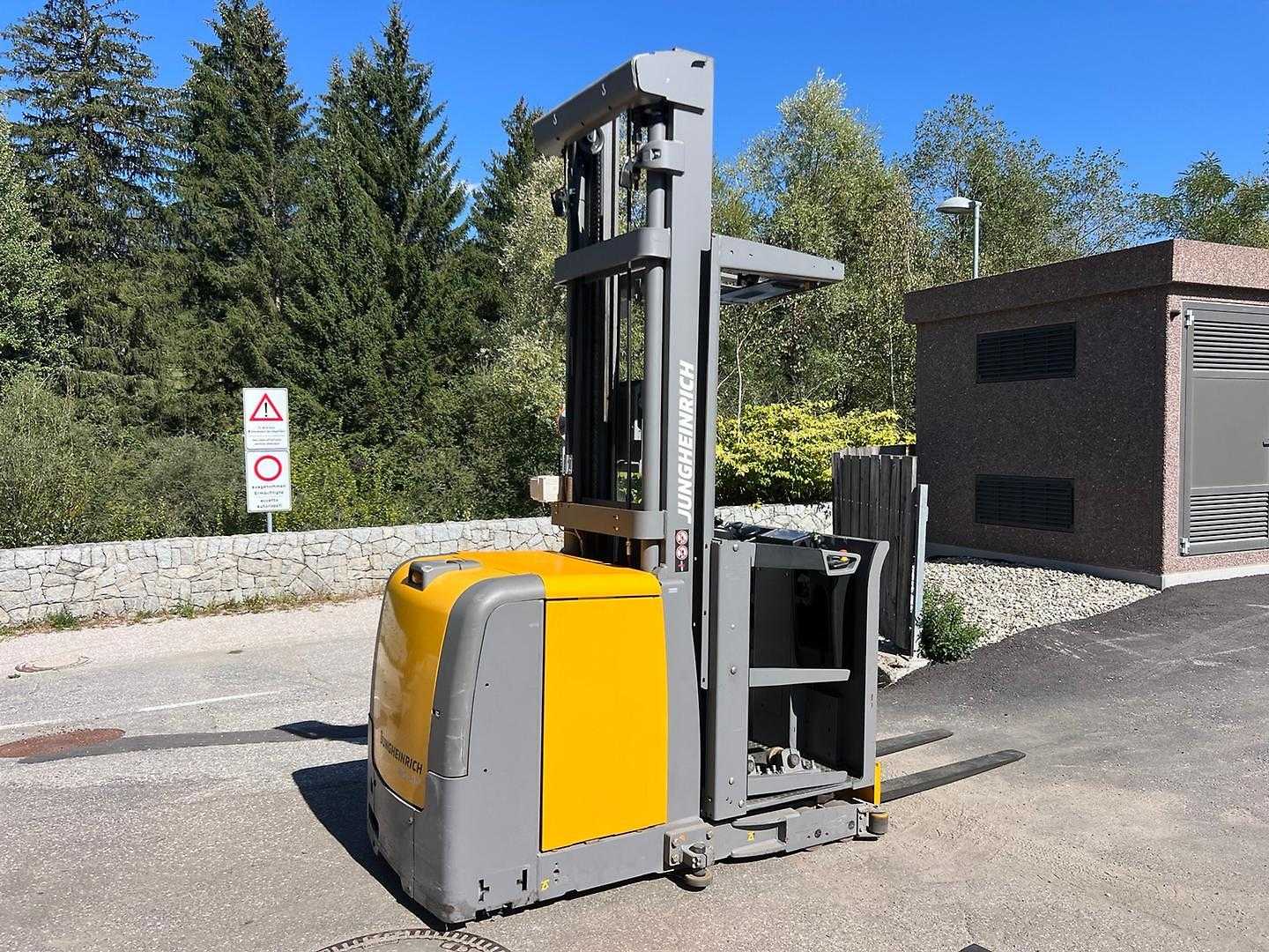 Used Forklift Truck JUNGHEINRICH EKS 210 - 425ZT ELEKTRO MITTELHUBKOMMISSIONIERER (13068414)