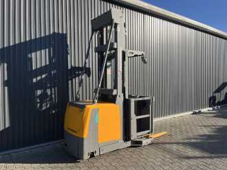 Used Forklift Truck JUNGHEINRICH EKS412s ELEKTRO HOCHHUBKOMMISSIONIERER (12990637) backdrop