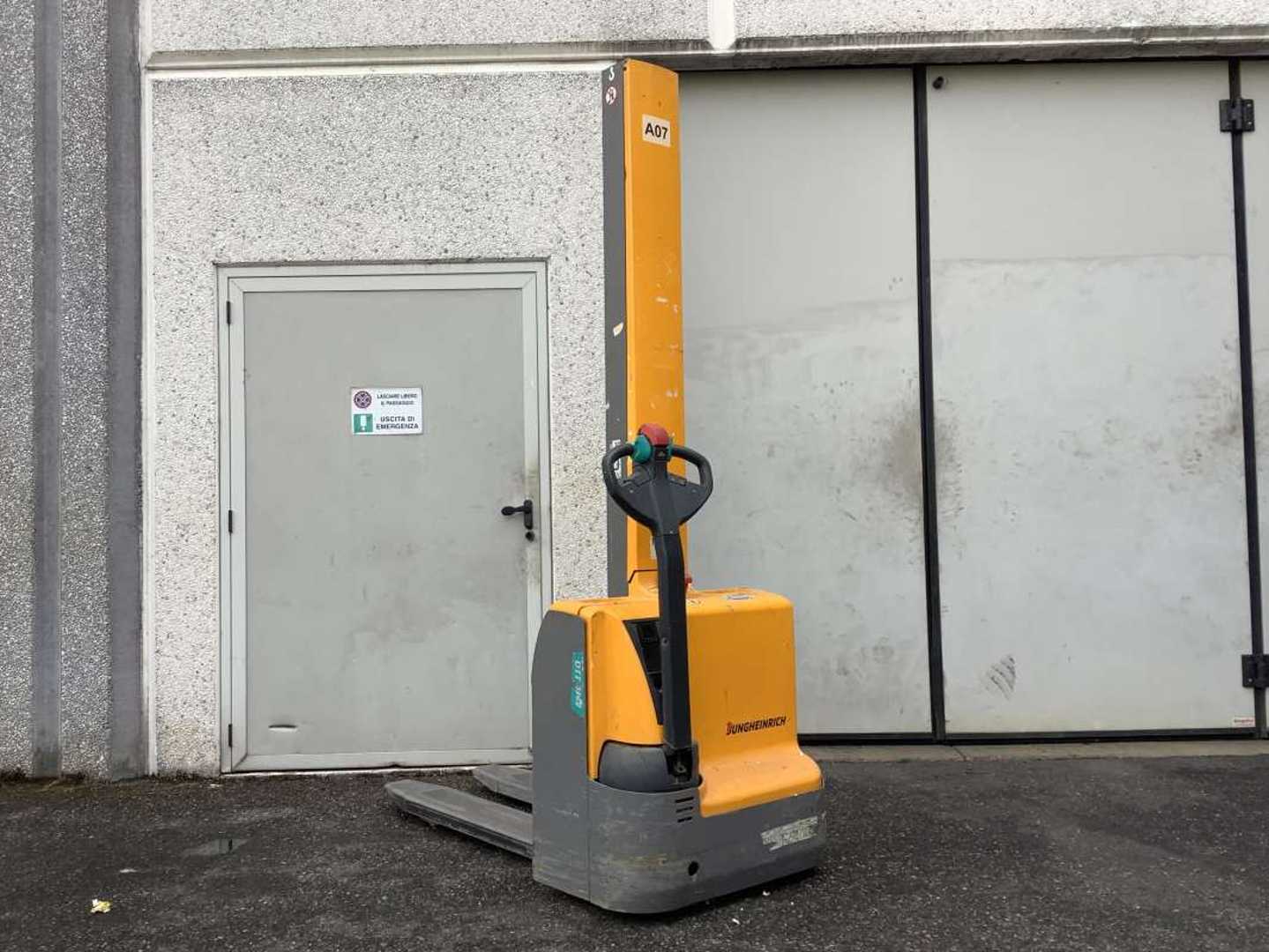 Used Forklift Truck JUNGHEINRICH EMC 110 ELEKTRO HOCHHUBWAGENDEICHSEL (13064814)
