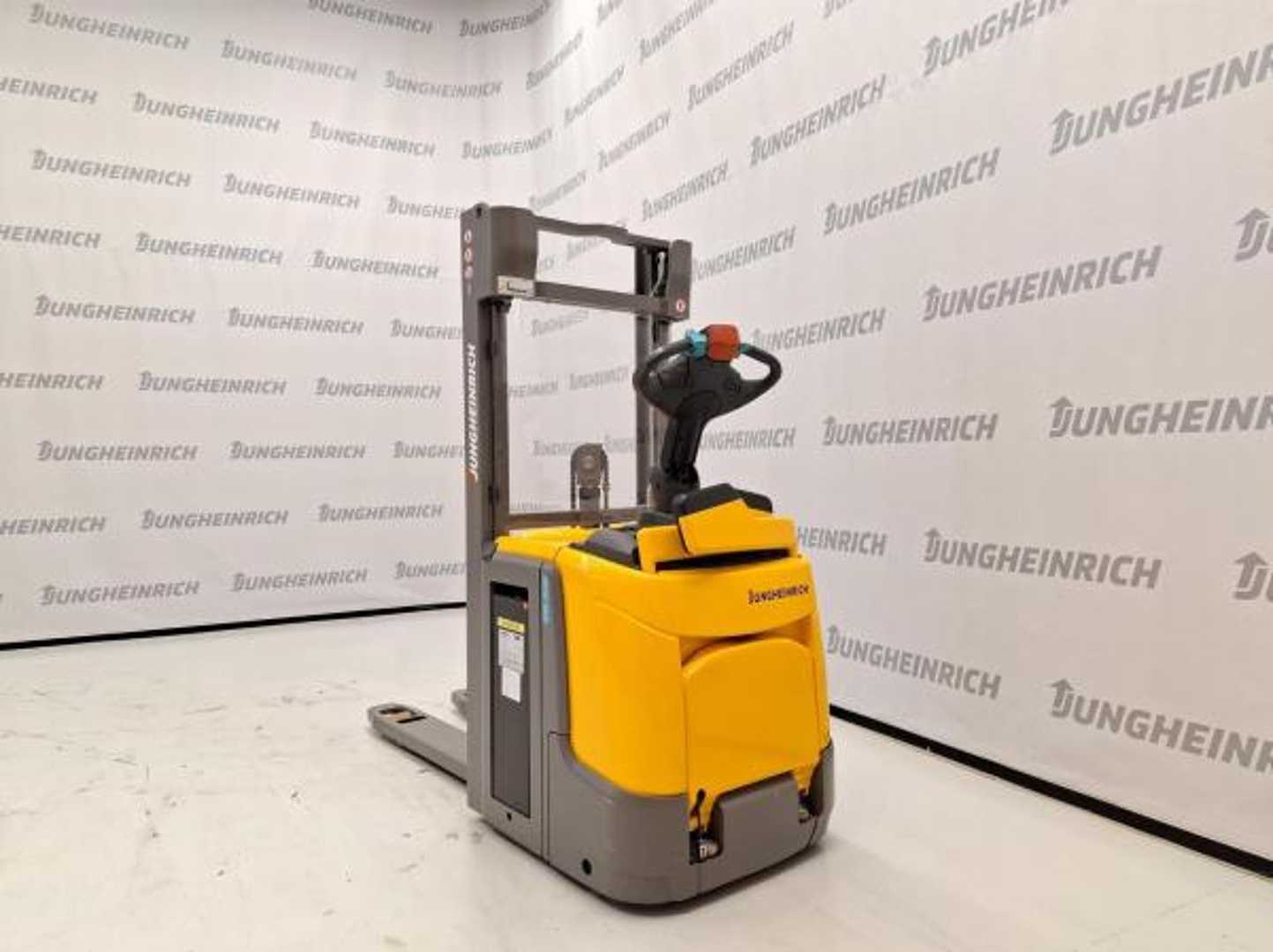 Used Forklift Truck JUNGHEINRICH ERC 212z 115-290 ZZ ELEKTRO HOCHHUBWAGENFAHRERSTAND (13068985)