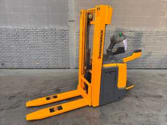 Used Forklift Truck JUNGHEINRICH ERC 214 Baujahr 2012 HH 4,3M / Akku 2021 ELEKTRO HOCHHUBWAGENDEICHSEL (13013876) backdrop