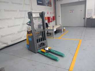 Used Forklift Truck JUNGHEINRICH ERC 214 KP 115-535 DZ ELEKTRO HOCHHUBWAGENFAHRERSTAND (13015204) backdrop