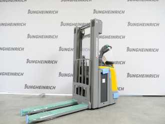 Used Forklift Truck JUNGHEINRICH ERC 214z KP 115-430 DZ ELEKTRO HOCHHUBWAGENFAHRERSTAND (13068953) backdrop